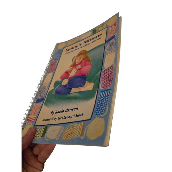 Sunny's mittens learn-to-knit lovikka mittens by Robin Hansen - down east books - Picture 6 of 7